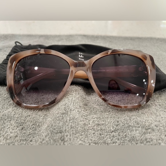 Diff Sunglasses - Picture 2 of 10